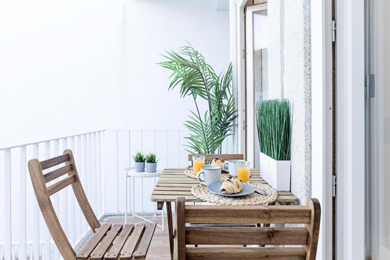 Wonderful Duplex W Private Patio & Ac By Lovelystay * Oporto