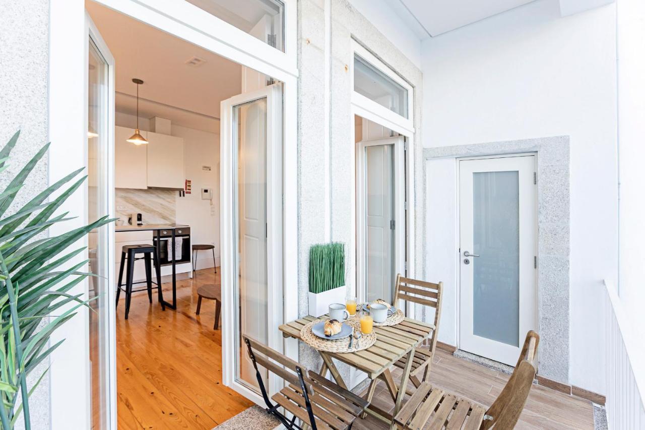 Wonderful Duplex W Private Patio & Ac By Lovelystay * Oporto