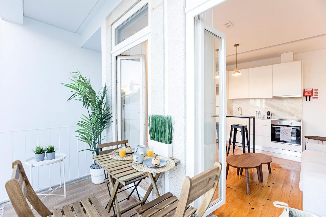 Wonderful Duplex W Private Patio & Ac By Lovelystay Oporto