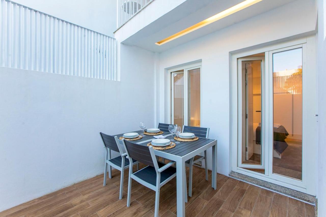 Wonderful Duplex W Private Patio & Ac By Lovelystay Apartment Porto