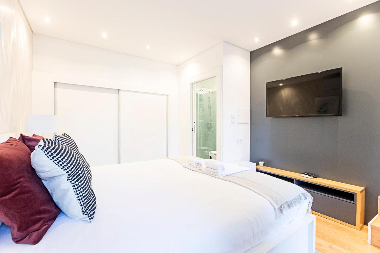 Wonderful Duplex W Private Patio & Ac By Lovelystay Porto